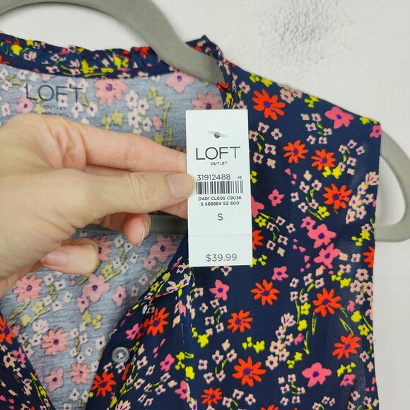 Loft Tank Top Womens Small Blue Floral Print NWT Lightweight Sleeveless Blouse - Picture 4 of 9